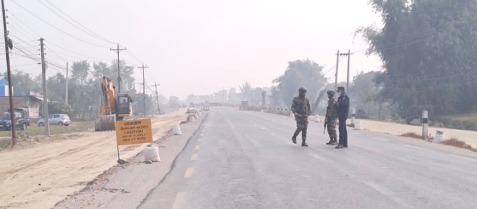 राजमार्गमा द्वन्द्वकालीन बम खोज्दै सेना र प्रहरी