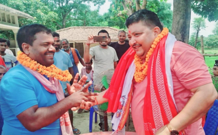 सर्लाहीमा माओवादी नेतासहित २५ जना कांग्रेसमा प्रवेश