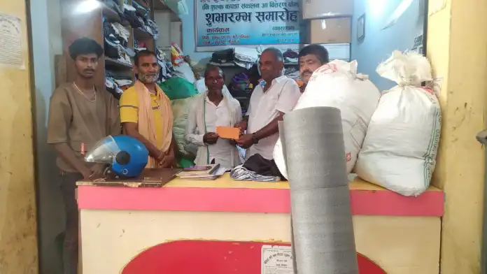 आगलागी पीडितलाई वीरगन्ज कपडा बैंकद्वारा राहत सामग्री र नगद सहयोग