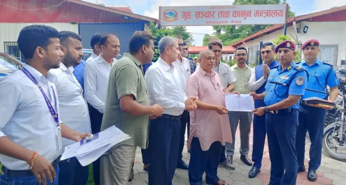 मधेश प्रदेशमा प्रहरी र राष्ट्रिय अनुसन्धानलाई सवारीसाधन हस्तान्तरण