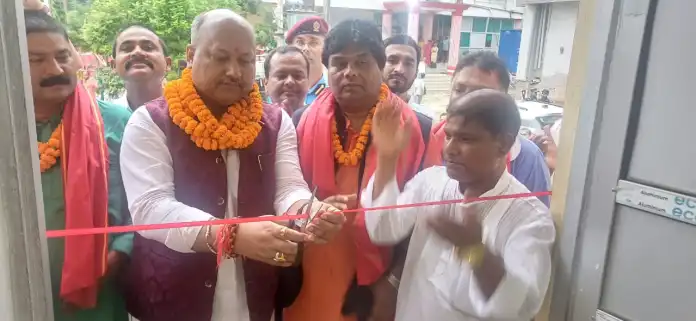 गौर प्रादेशिक अस्पतालमा एमसिएच क्लिनिक र क्यान्टिन उद्घाटन, नर्सिङ पढाइ सुरु गर्ने मुख्यमन्त्रीको प्रतिबद्धता