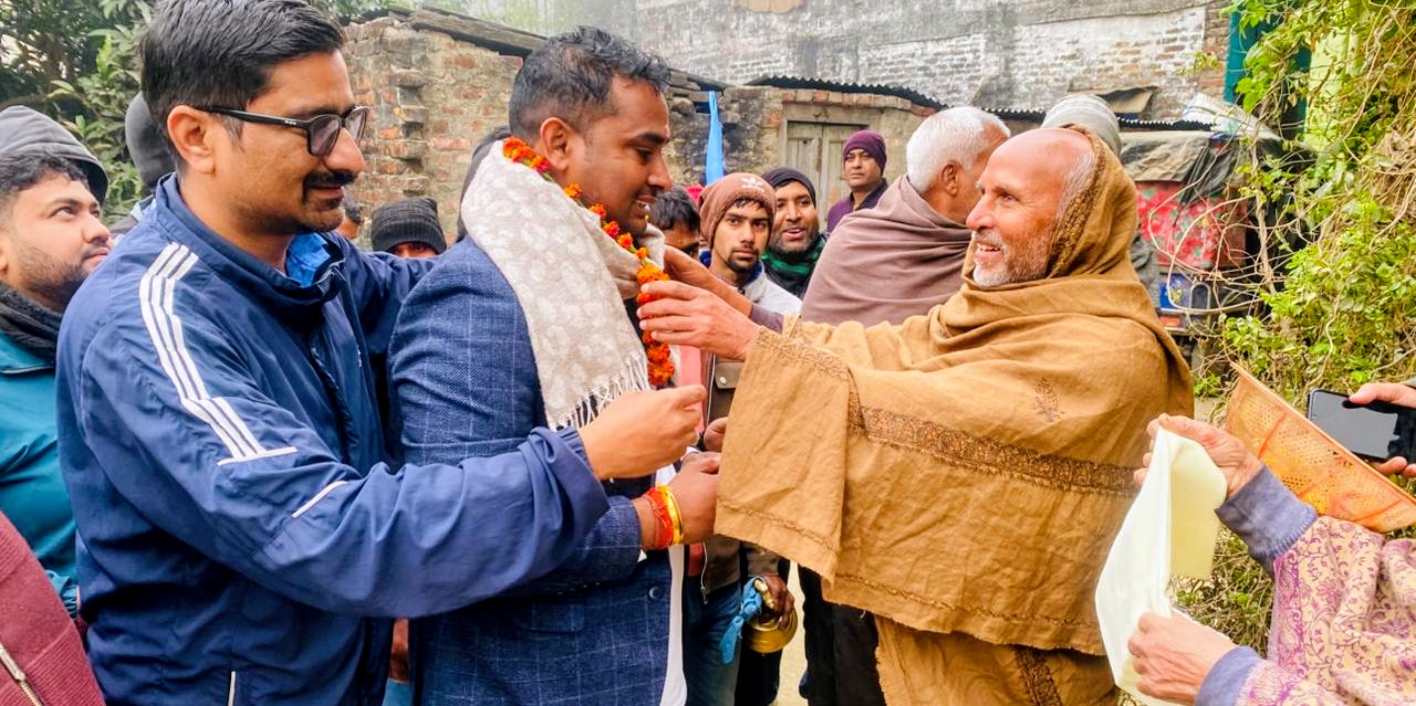 पर्सा–२ मा रास्वपाको जनसम्पर्क तीव्र, रामगढवामा सुशील कानुको घरदैलो अभियान प्रभावकारी