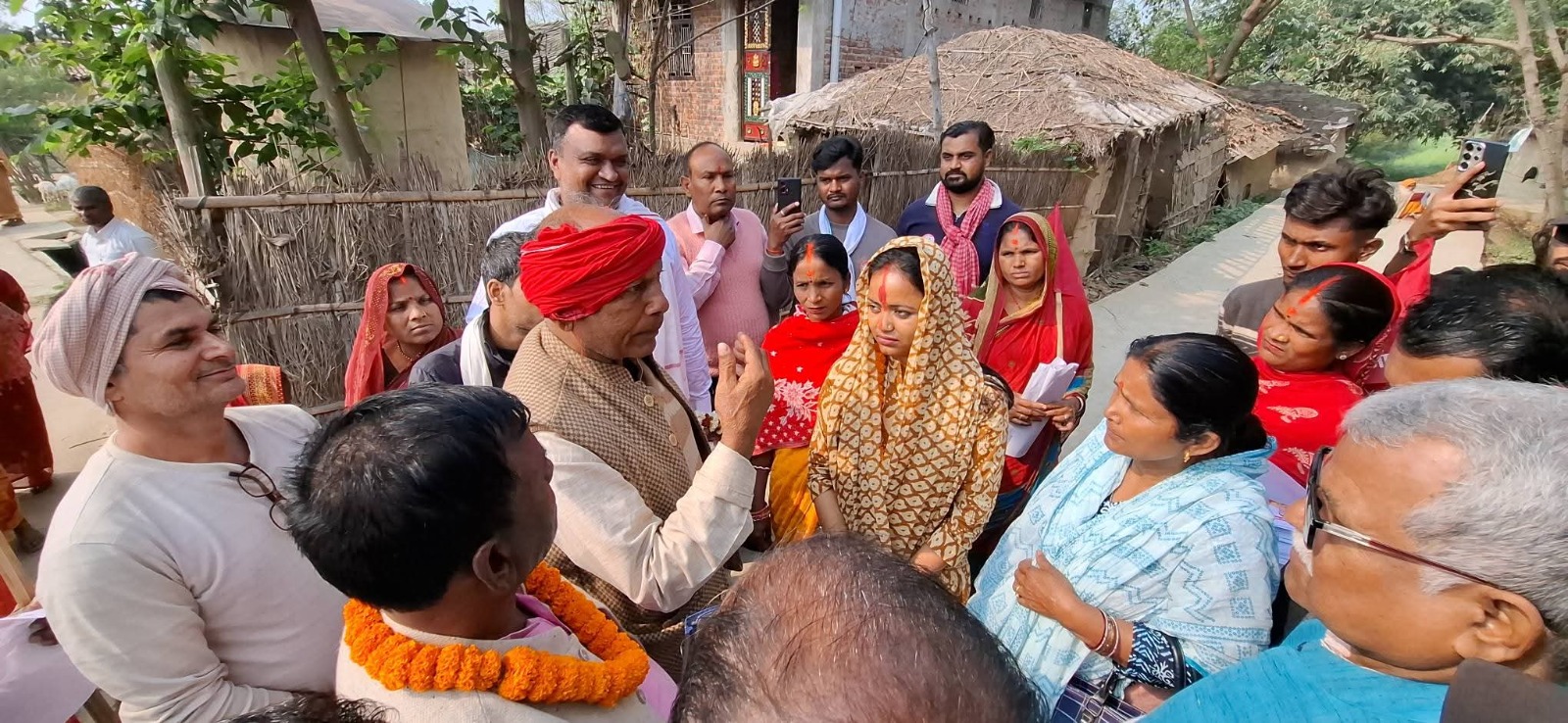 वीरगञ्ज महानगरपालिका–१९ बर्वा र बिन्द्वासानी टोलमा रिमा यादवको घरदैलो अभियान